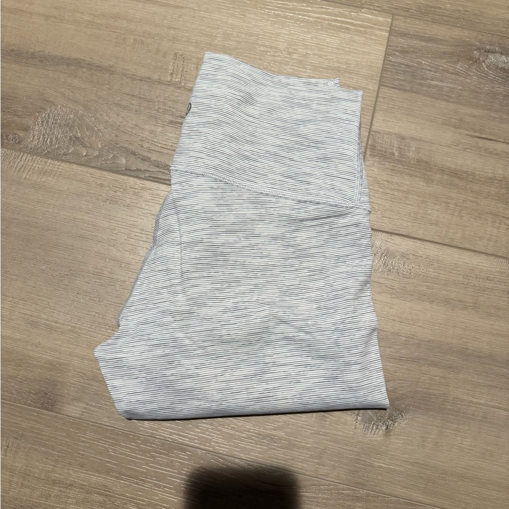 Lululemon Wunder Under Luxtreme 25” Size 8